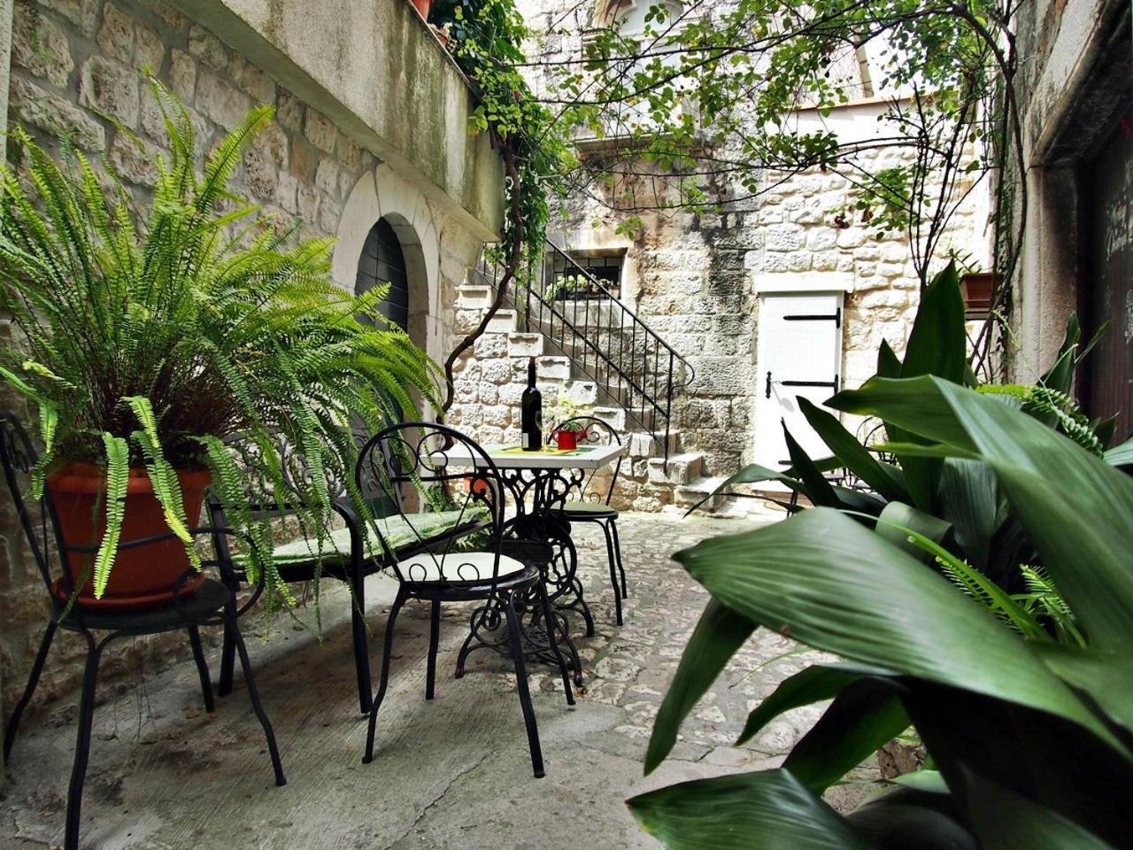 Rooms & Studio Stipcic Trogir Quarto foto